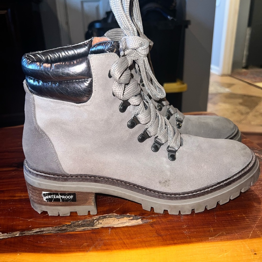 Gentle‎ Souls waterproof boots. Size 9.5